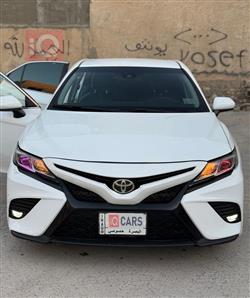 تۆیۆتا کامری